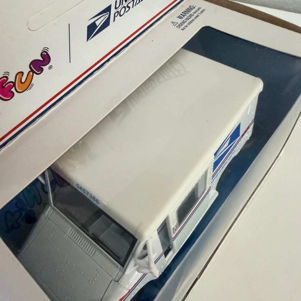 Kinsfun USPS LLV Mail Truck 1:36 Scale Die Cast Metal Pull Back Action KT5112W